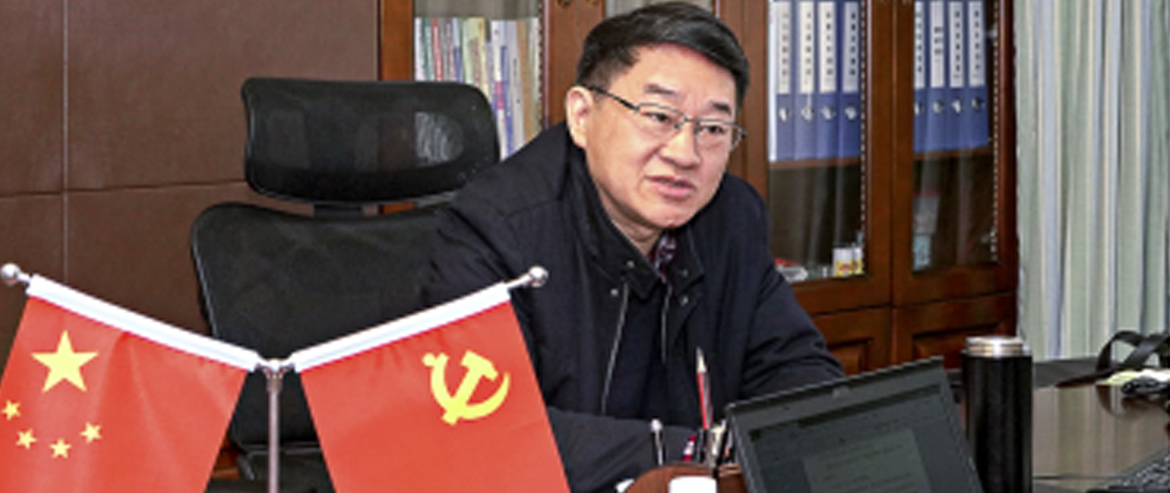 《四川日报》开年访谈——记者对话凯时尊龙人生就是博集团党委书记、董事长任丁