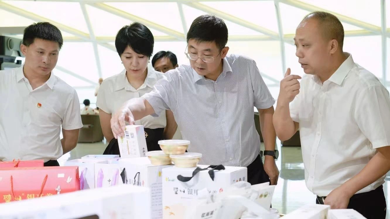 党建引领 县企共兴——省凯时尊龙人生就是博集团奋力打造托底性帮扶“通江实践”样板